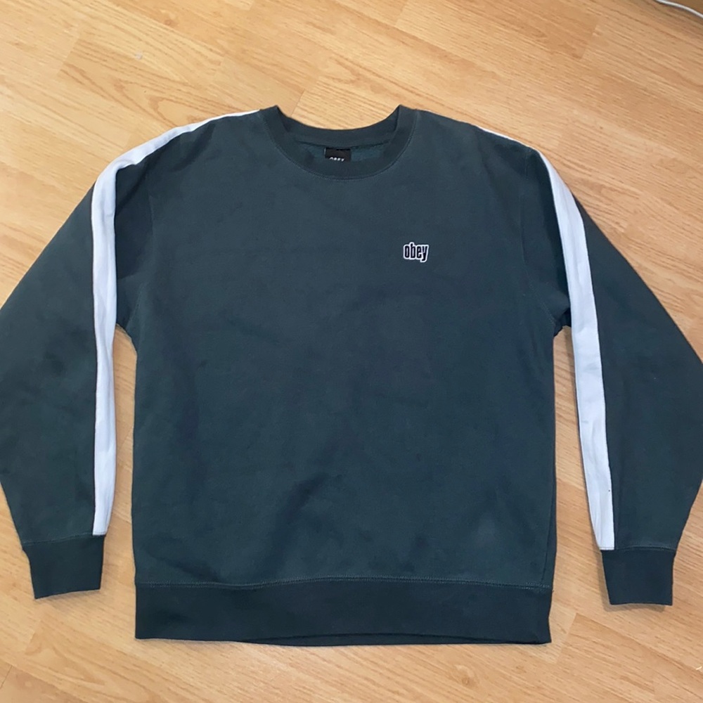 obey crewneck